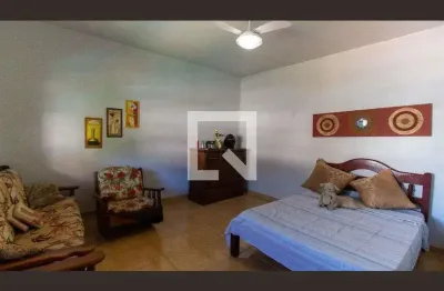 Casa com 1 quarto para alugar na Avenida Doutor Acúrcio Torres, Piratininga, Niterói
