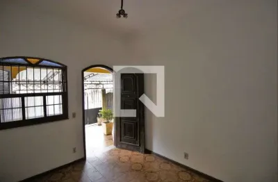 Casa com 2 quartos para alugar na Travessa Santa Cecília, Zé Garoto, São Gonçalo