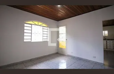 Casa com 2 quartos para alugar na Rua Uhland, Vila Ema, São Paulo
