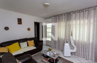 Casa com 5 quartos para alugar na Rua Dona Augusta Rodrigues Fernandes, Conceição, Diadema