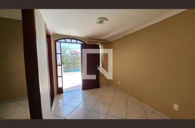 Casa com 2 quartos para alugar na Rua Assis Chateaubriand, Jardim do Lago, Jundiaí