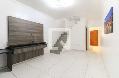Casa com 2 quartos para alugar na Rua Adilson Rodrigues Jodas, Vila Curuçá, São Paulo
