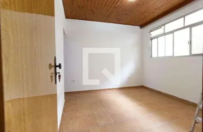 Casa com 2 quartos para alugar na Rua Alfredo de Sá dos Santos, Vila Santos, São Paulo