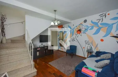 Casa com 2 quartos para alugar na Rua Ângelo Bada, Vila Lisboa, São Paulo