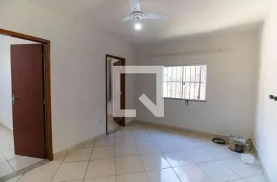 Casa com 2 quartos para alugar na Ladeira Major Rocha, Ponta D'Areia, Niterói