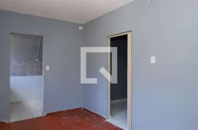 Casa com 2 quartos para alugar na Rua Noite Verde, Itaquera, São Paulo