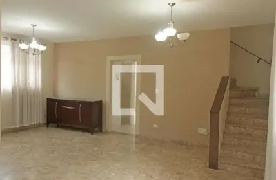 Casa com 4 quartos para alugar na Rua Guaibê, Aparecida, Santos