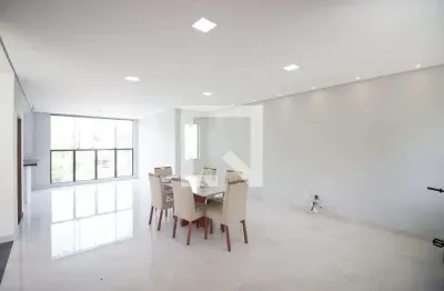 Casa com 3 quartos para alugar na Rua das Paineiras, Tropical, Contagem