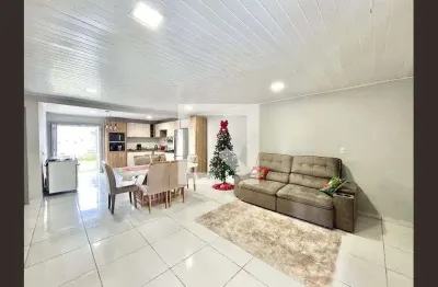 Casa com 3 quartos para alugar na Rua Catimbau, Campina, São Leopoldo