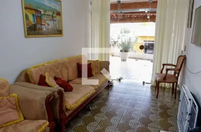 Casa com 4 quartos para alugar na Rua Justino Alves Batista, Vila Yolanda, Osasco