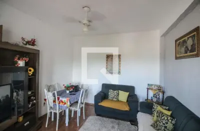 Casa com 2 quartos para alugar na Rua Da Cascata, Caonze, Nova Iguaçu