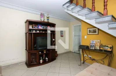 Casa com 3 quartos para alugar na Rua São João Gualberto, Vila Carrão, São Paulo