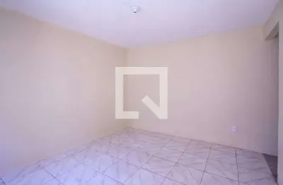 Casa com 1 quarto para alugar na Travessa Pará, Porto Velho, São Gonçalo