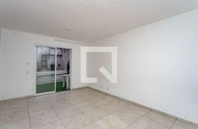 Casa com 2 quartos para alugar na Rua da Granja, Conceição, Diadema