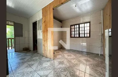 Casa para Aluguel - Itacorubi, 1 Quarto,  26 m² - Florianópolis