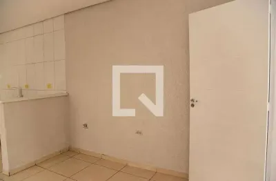 Casa com 2 quartos para alugar na Rua Iguatinga, Santo Amaro, São Paulo