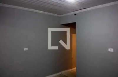 Casa com 2 quartos para alugar na Avenida João Batista de Toledo, Ponte Rasa, São Paulo