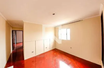 Casa com 2 quartos para alugar na Rua Maria Tozzi, Sapopemba, São Paulo