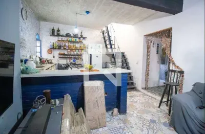 Casa com 1 quarto para alugar na Rua Iriguati, Olaria, Rio de Janeiro