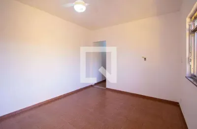 Casa para Aluguel - Brasilândia, 2 Quartos,  75 m² - São Gonçalo