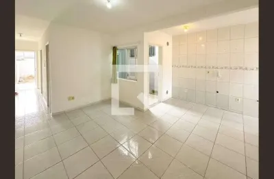 Casa com 2 quartos para alugar na Rua Osvaldo Emidio da Silva, Ipiranga, São José