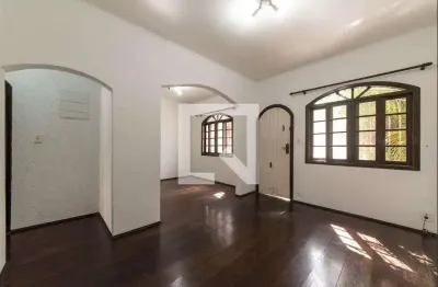 Casa para Aluguel - Bosque da Saúde, 2 Quartos,  250 m² - São Paulo