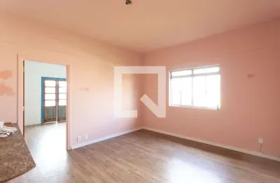 Casa com 2 quartos para alugar na Rua Doutor José Almeida Camargo, Pinheiros, São Paulo