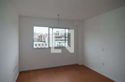 Kitnet / Stúdio para alugar na Rua Santo Antônio, Bela Vista, São Paulo por R$ 3.000