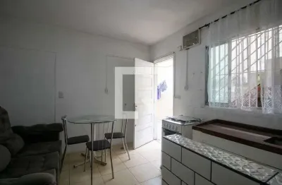 Casa para Aluguel - Jardim Henriqueta, 1 Quarto,  35 m² - Taboão da Serra