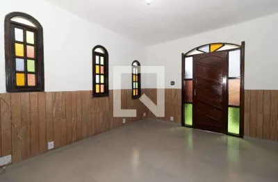 Casa para Aluguel - Vila Valqueire, 3 Quartos,  200 m² - Rio de Janeiro