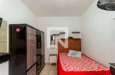 Casa com 1 quarto para alugar na Rua Artest Peres, Vila Zat, São Paulo
