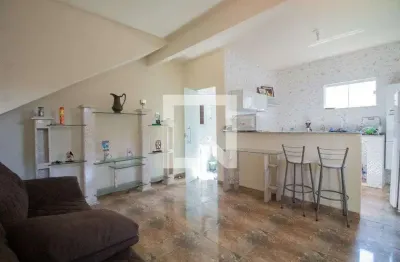 Casa com 2 quartos para alugar na Estrada do Pontal, Recreio dos Bandeirantes, Rio de Janeiro