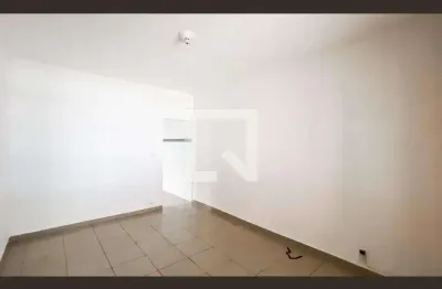 Casa com 4 quartos para alugar na Rua Conceição da Brejauba, Ponte Rasa, São Paulo