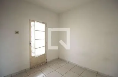 Casa com 2 quartos para alugar na Rua Marechal Floriano Peixoto, Covanca, São Gonçalo