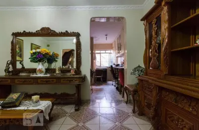 Casa com 2 quartos para alugar na Rua Olímpio Portugal, Mooca, São Paulo