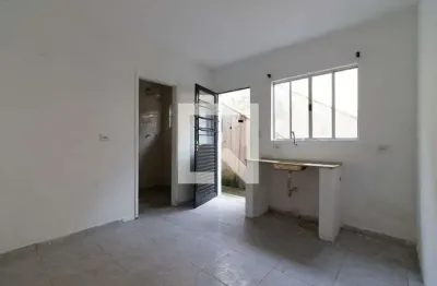 Casa com 1 quarto para alugar na Avenida Engenheiro Soares de Camargo, Vila Nhocune, São Paulo