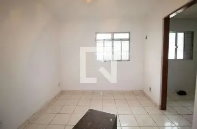 Casa com 2 quartos para alugar na Rua Cardeal Arcoverde, Pinheiros, São Paulo