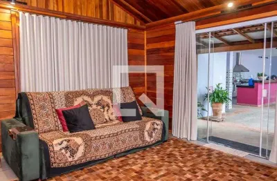 Casa para Aluguel - Iate Clube Americana, 5 Quartos,  400 m² - Americana