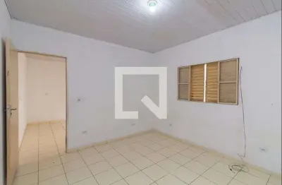 Casa para Aluguel - Vila Carmosina, 1 Quarto,  40 m² - São Paulo