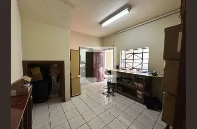 Casa com 2 quartos para alugar na Rua Félix Guilhem, Água Branca, São Paulo