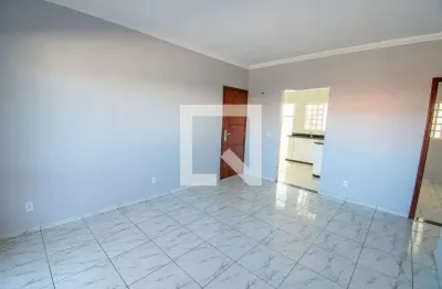 Casa com 3 quartos para alugar na Qsc 19, Taguatinga Centro (Taguatinga), Brasília