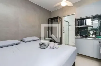 Casa com 6 quartos para alugar na Rua Porto Martins, Brooklin, São Paulo