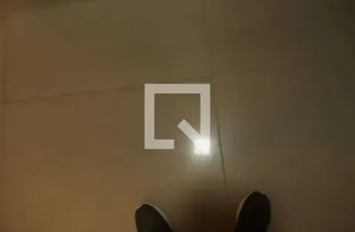 Casa para Aluguel - Jardim Santo Eduardo, 1 Quarto,  16 m² - Embu das Artes