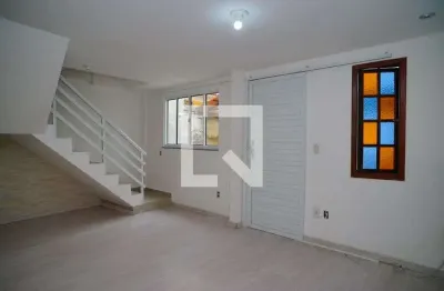 Casa com 2 quartos para alugar na Travessa Monte Alverne, Barreto, Niterói