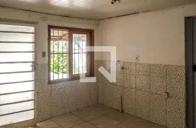 Casa com 2 quartos para alugar na Avenida Cruz Alta, Nonoai, Porto Alegre