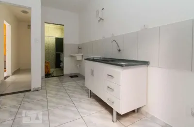 Casa para Aluguel - Vila Santa Clara, 2 Quartos,  35 m² - São Paulo
