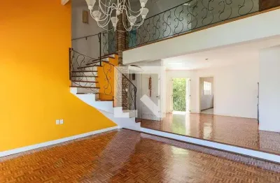 Casa com 5 quartos para alugar na Rua Taveira Júnior, Nonoai, Porto Alegre