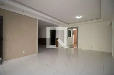 Casa com 3 quartos para alugar na Setor De Chácaras Qsc 19chac 27 Conjunto E, Samambaia Sul (Samambaia), Brasília