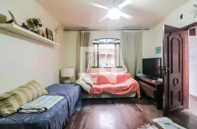 Casa para Aluguel - Jardim Éster Yolanda, 4 Quartos,  109 m² - São Paulo