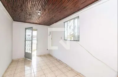 Casa para Aluguel - Brás de Pina, 2 Quartos,  85 m² - Rio de Janeiro